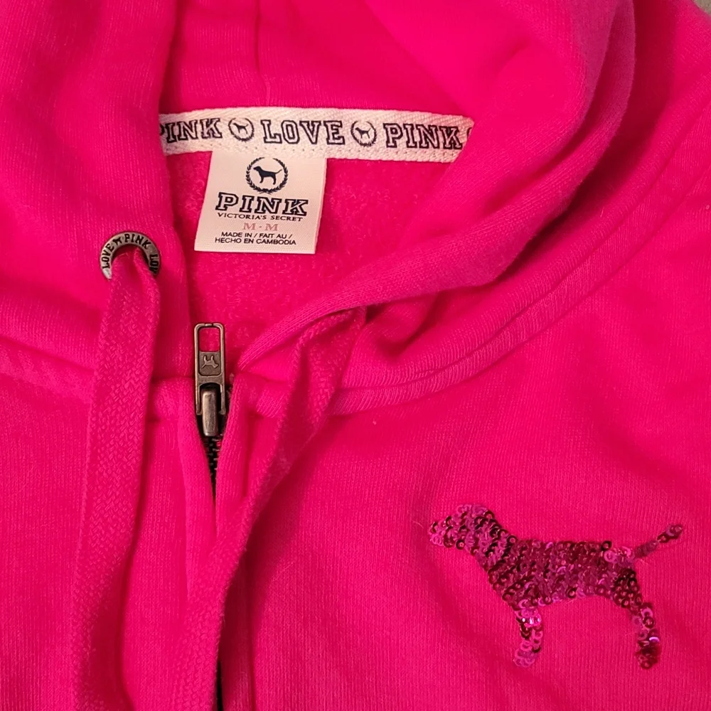 Pink hoodie - Picture 2 of 3